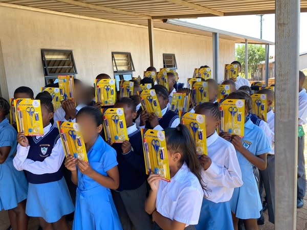 Stationery Donations – Palm Ridge School